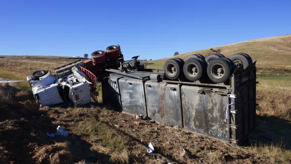 Tanker Truck Rolls Onto Its Side on Porintie–Koukkujärventie Ramp in Nokia
