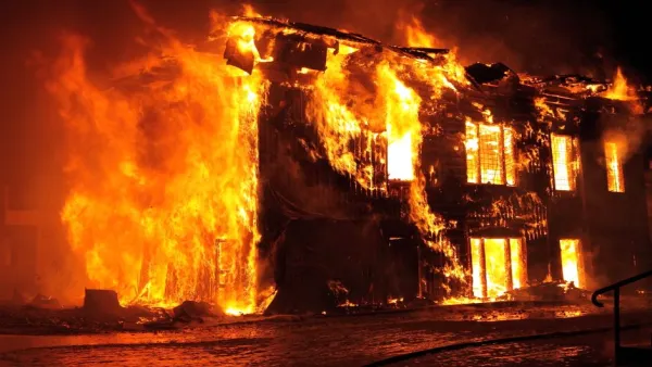 Night blaze destroys 240-square-metre home on Jordanintie in Nokia; one hospitalized
