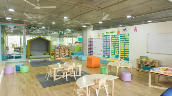 Four-year-old hurt after falling between cupboard bed and wall at Lempäälä daycare; safety probe opened