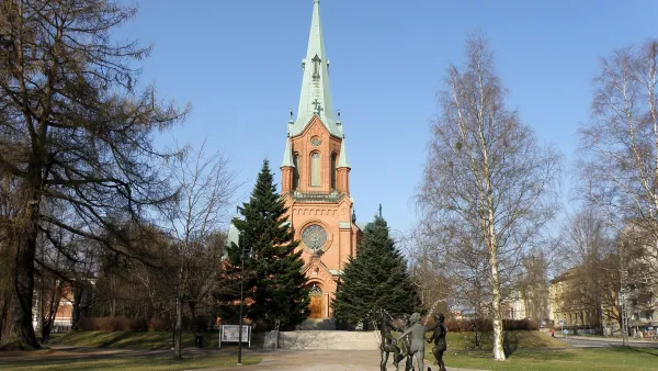 Tampere parish election debate at Aleksanterin Church to tackle church tax, loneliness and Manse Pride