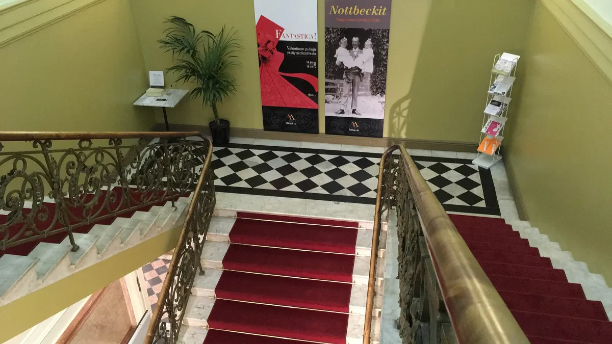 Kuva on Tampereella sijaitsevasta Näsilinnasta. Rakennuksen toisessa kerroksessa toimii Museo Milavida.