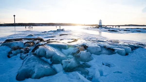 Winter slip-and-fall incidents cost about €570m a year — ten times municipal sidewalk spending