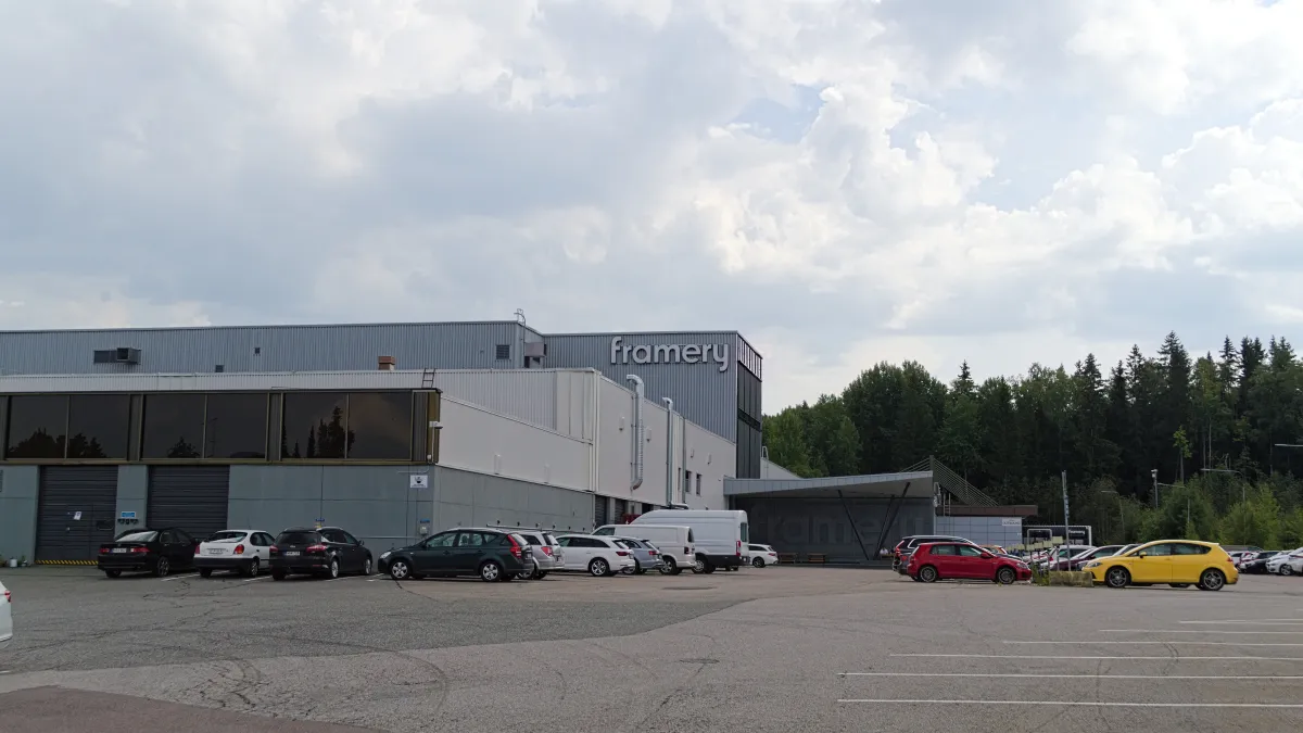 Frameryn pääkonttori Sarankulmassa