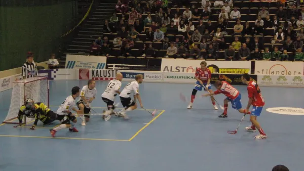 Classic coach Mika Ahonen, 54, collapsed during F‑League final in Lempäälä and later died in hospital