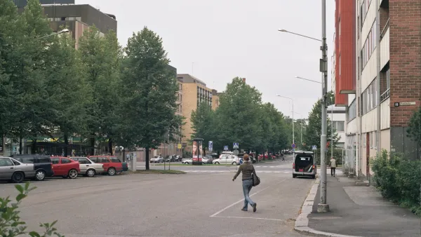 Cyclists must yield where pedestrian crossings intersect bike paths
