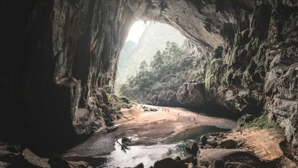 Rubbish Fire Extinguished in Sealed Cave Near Nuolialantie