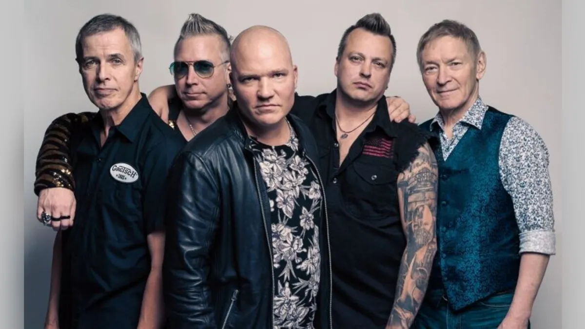 Black Devils feat. Ile Kallio & Janne Louhivuori