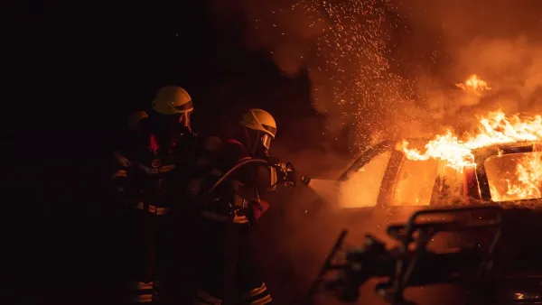 Truck Emits Thick Smoke on Pyhäjärventie in Pirkkala, Causing Minor Delays